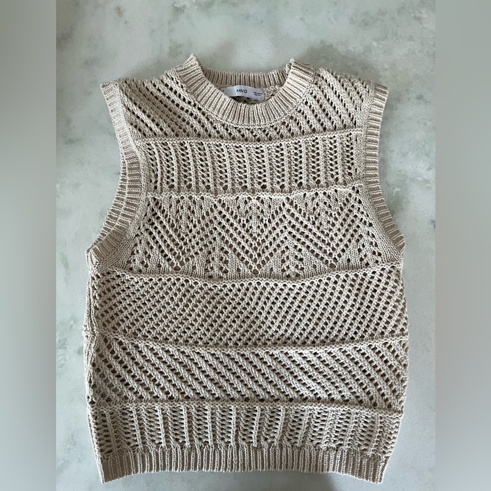 Mango knit sweater top / vest